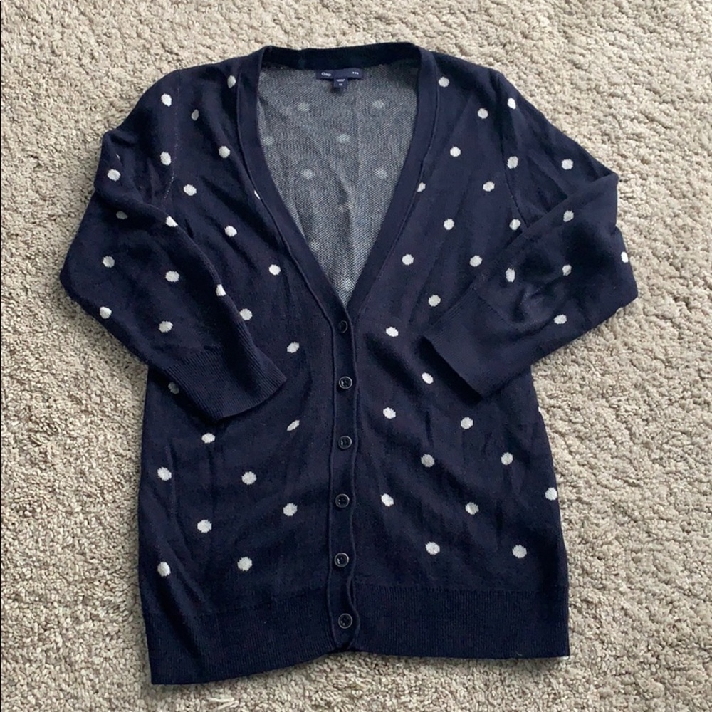 Gap sweater